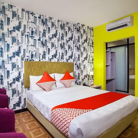 Oyo 119 Belvena Hotel Джакарта Экстерьер фото