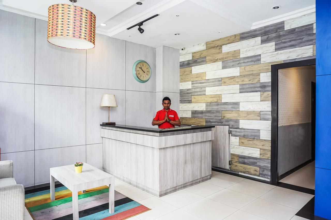 Oyo 119 Belvena Hotel Джакарта Экстерьер фото
